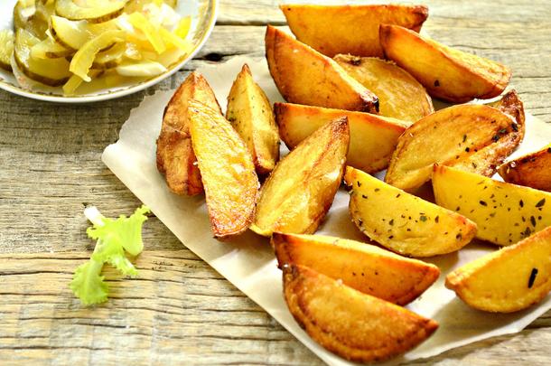 Картофель запеченный дольками Картофель запеченный дольками