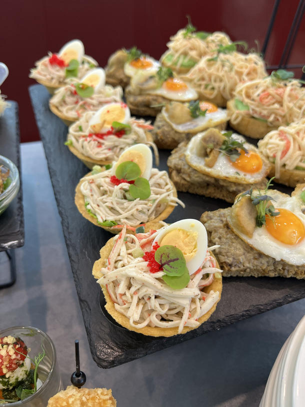 Тарталетка с крабовым салатом Д Тарталетка с крабовым салатом Д