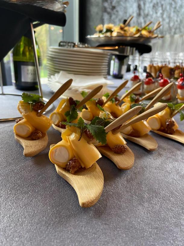 Сырная закуска с соусом Манго Д