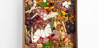 Бокс антипасти на 5-8 персон