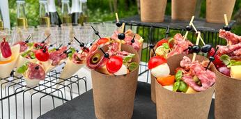 Фуршет с горячими закусками на 15 персон