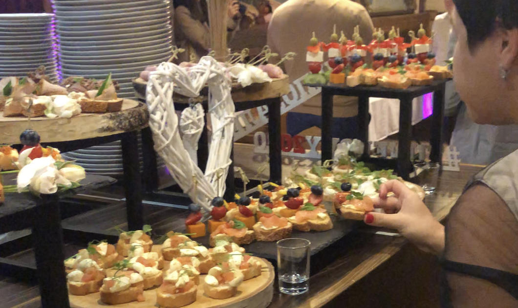 Фуршет на свадьбу ( от 800₽/чел) Food Market Фуршет на свадьбу ( от 800₽/чел) Food Market